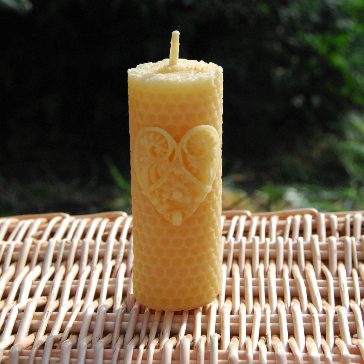 Honeycomb heart natural beeswax candle - Unboxed